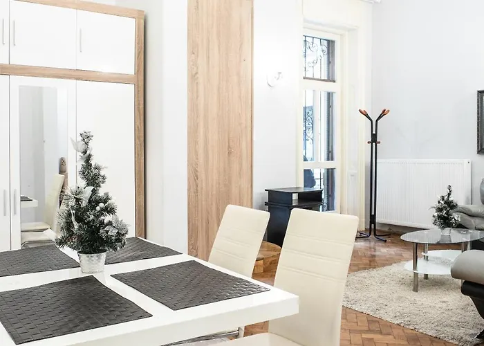 Classic Gem Budapesta