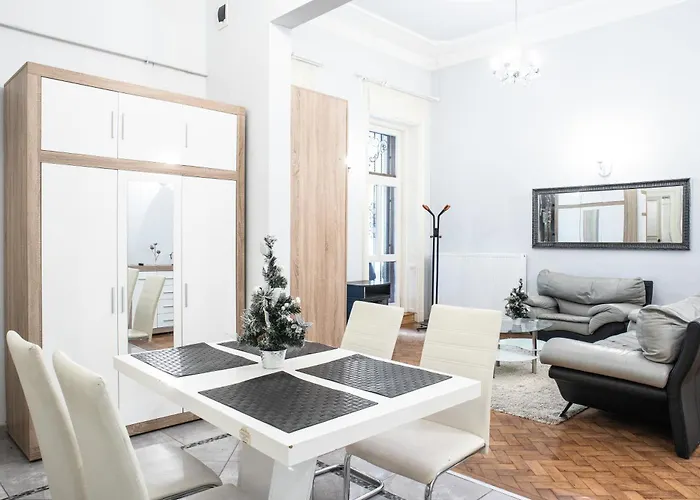 Classic Gem Albergue *